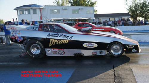 (near lane) Matt Nissen - 'Runnin' Down A Dream' vs (far lane) Nick Johnson - 'Prairie Fire'